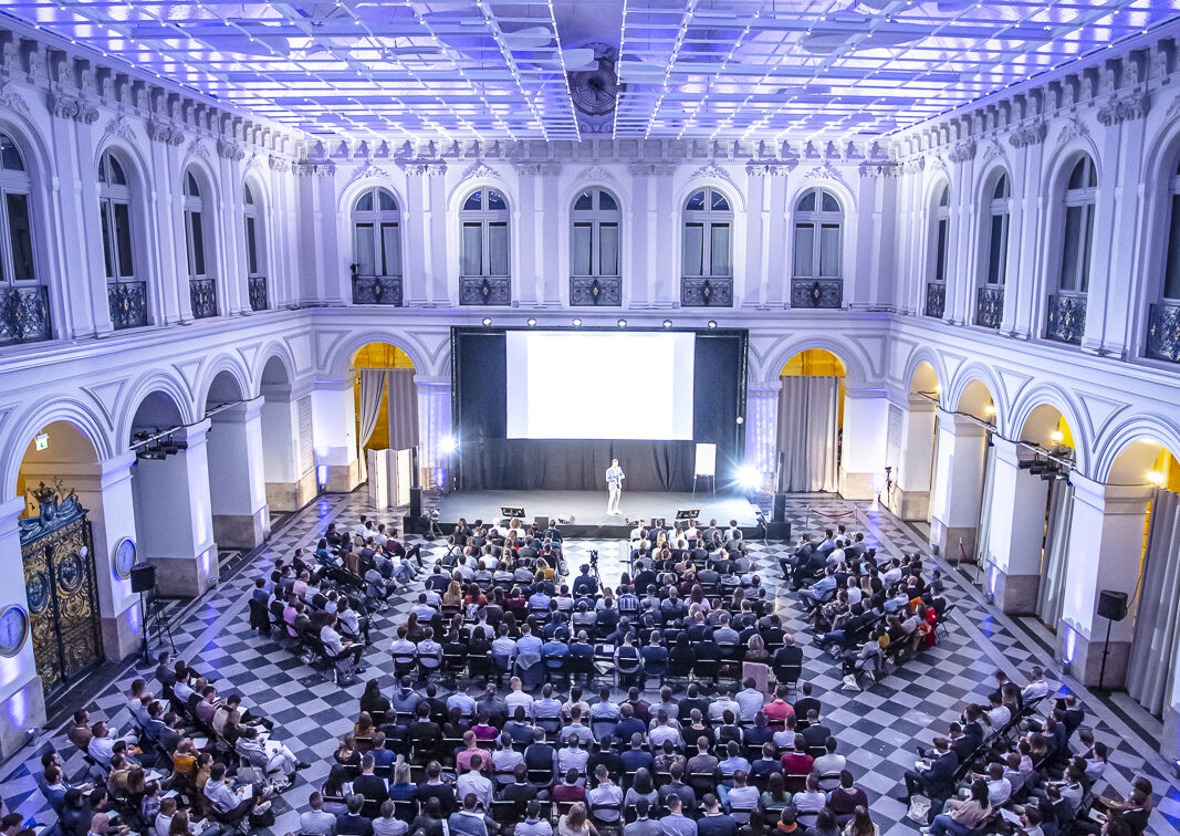 Palais-de-la-bourse-arinella-events